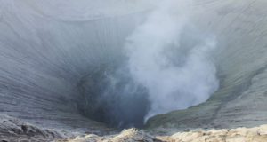 Gunung Bromo Waspada, Kunjungan Dibatasi