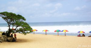 Surga Tersembunyi di Pantai Pok Tunggal
