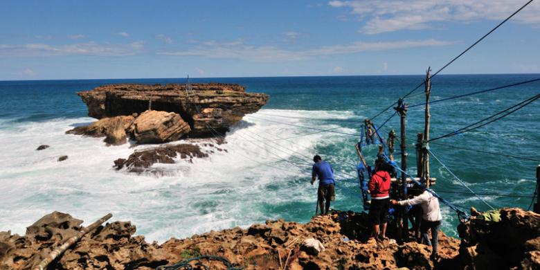 Pantai Timang - Sumber: travel.kompas.com