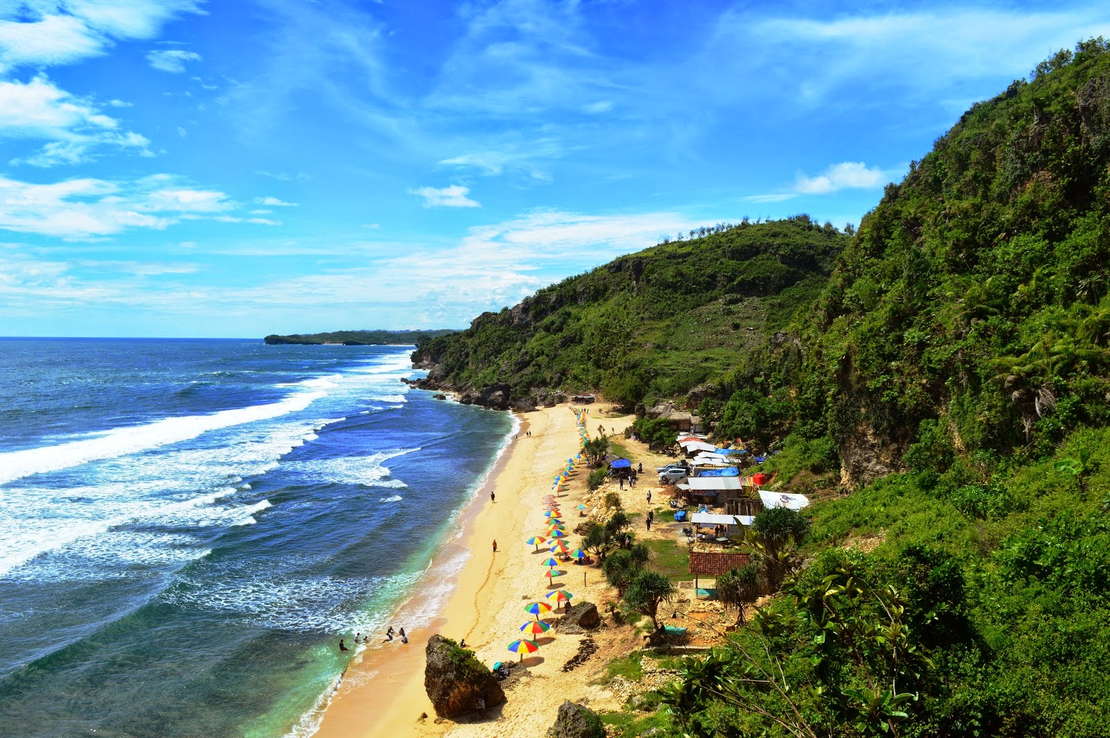 Pok Tunggal dari Atas Tebing 