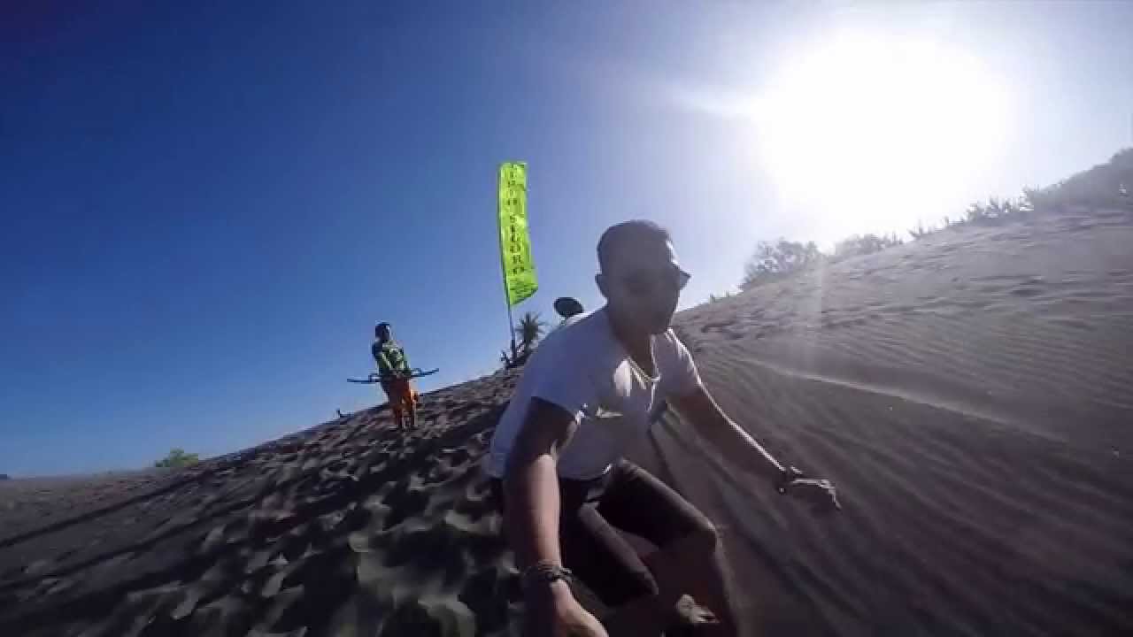 Sensasi Sandboarding di Parangkusumo - Sumber: 1080.plus