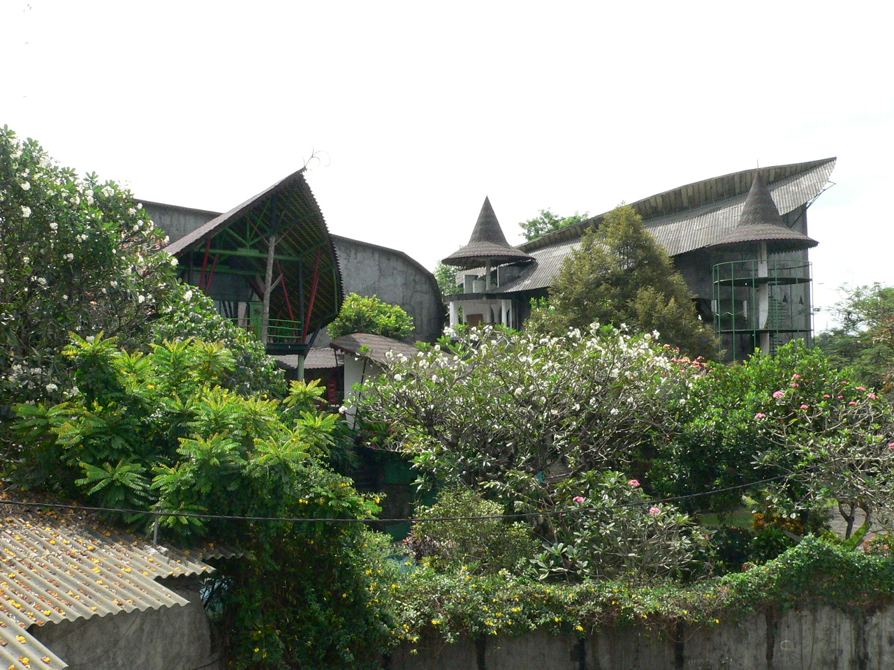 Landskap Museum Affandi dari Jalan Raya - Sumber: mapio.net