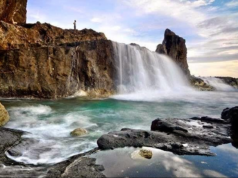 9 Wisata Air Terjun di Lombok yang Super Cantik Air Terjun Pantai Nambung