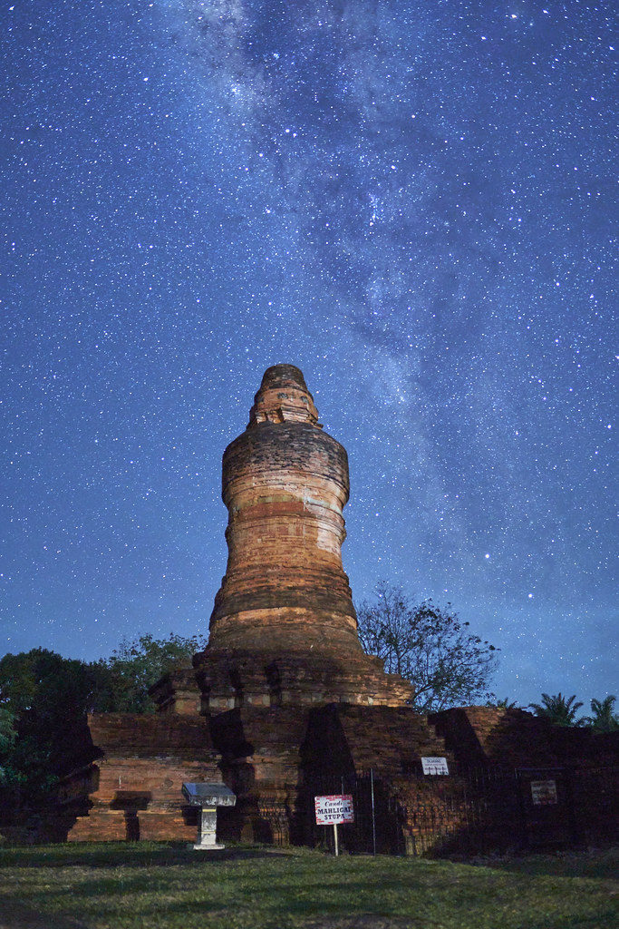 muara takus at night